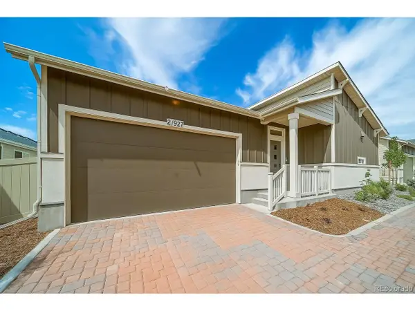 21927 E 51st Dr, Aurora, CO 80019