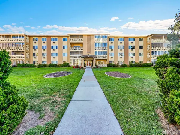 645 S Alton Way #4C, Denver, CO 80247