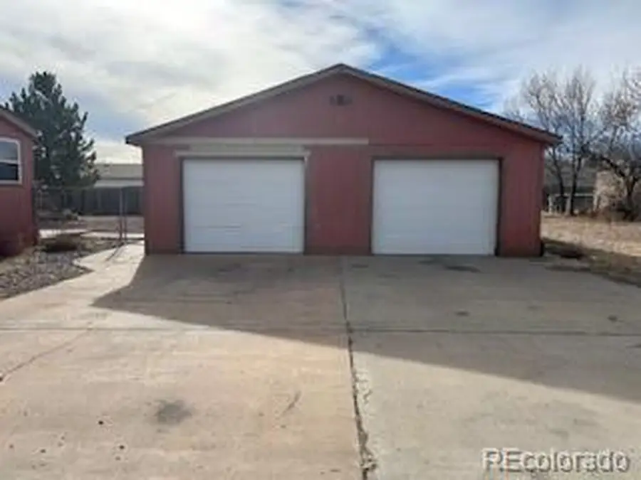 1033 S Saddlerock Dr, Pueblo, CO 81007 - Image #2