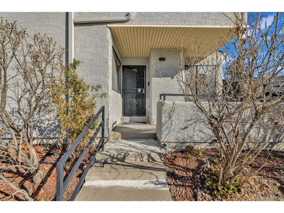 1830 Newland Ct #101, Lakewood, CO 80214 - Image #1