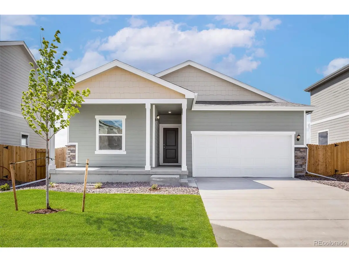 48215 Shetland Dr, Bennett, CO 80102 - Image #1