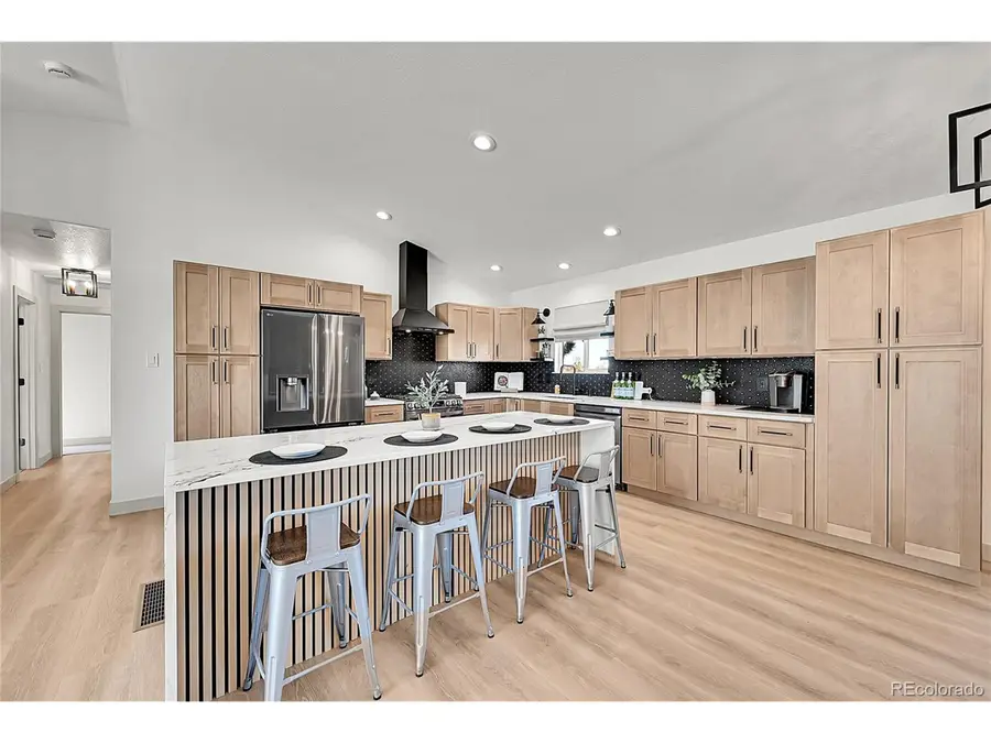 797 E Parkrose Dr, Pueblo, CO 81007 - Image #2