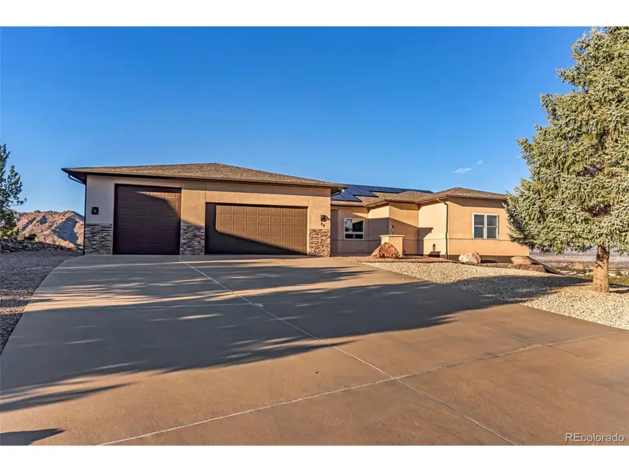 29 Kyndra Ct, Canon City, CO 81212 - Image #2