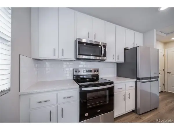 46518 Avery Ln, Bennett, CO 80102