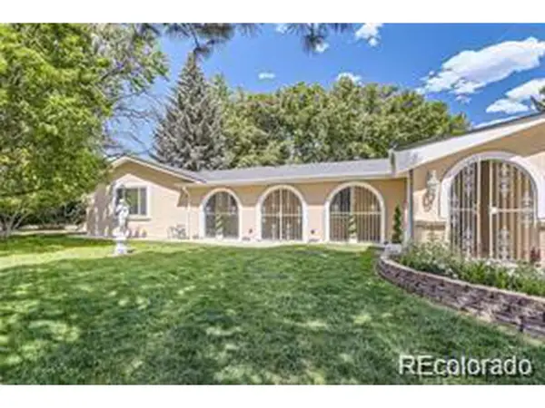 8220 Lamar Cir, Arvada, CO 80003