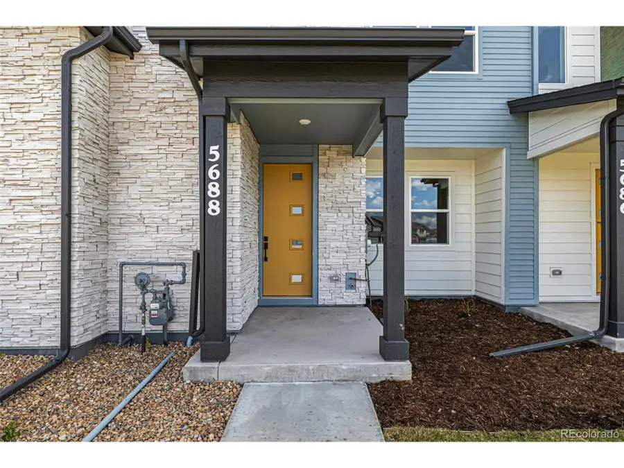 5688 N Killarney Ct, Aurora, CO 80019 - Image #3