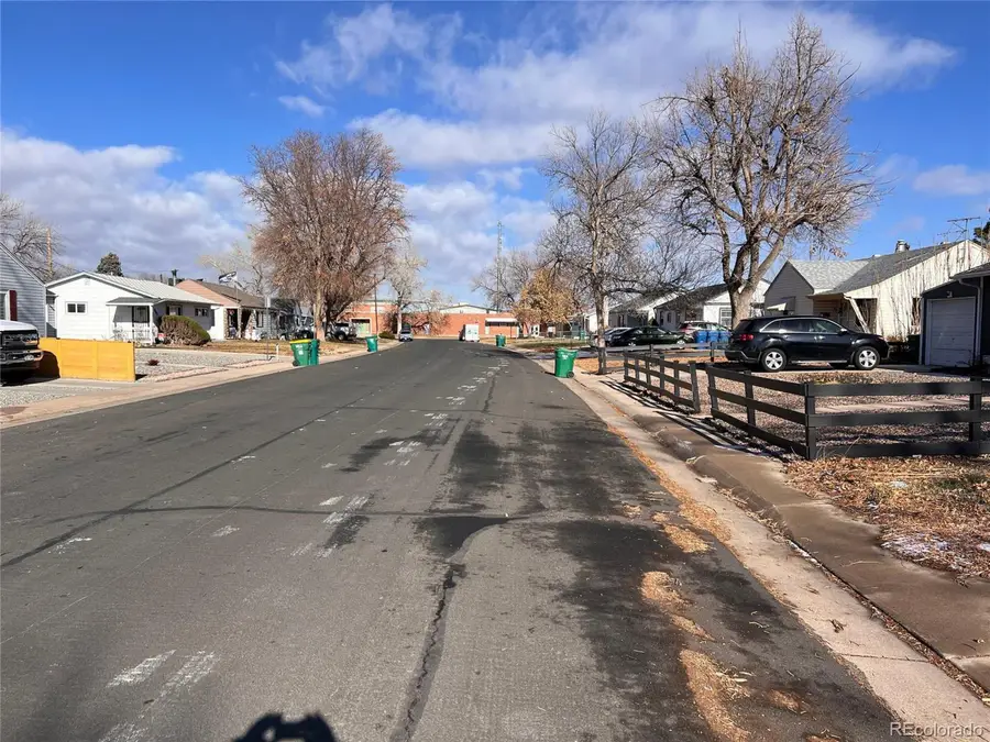 930 Nome St, Aurora, CO 80010 - Image #2