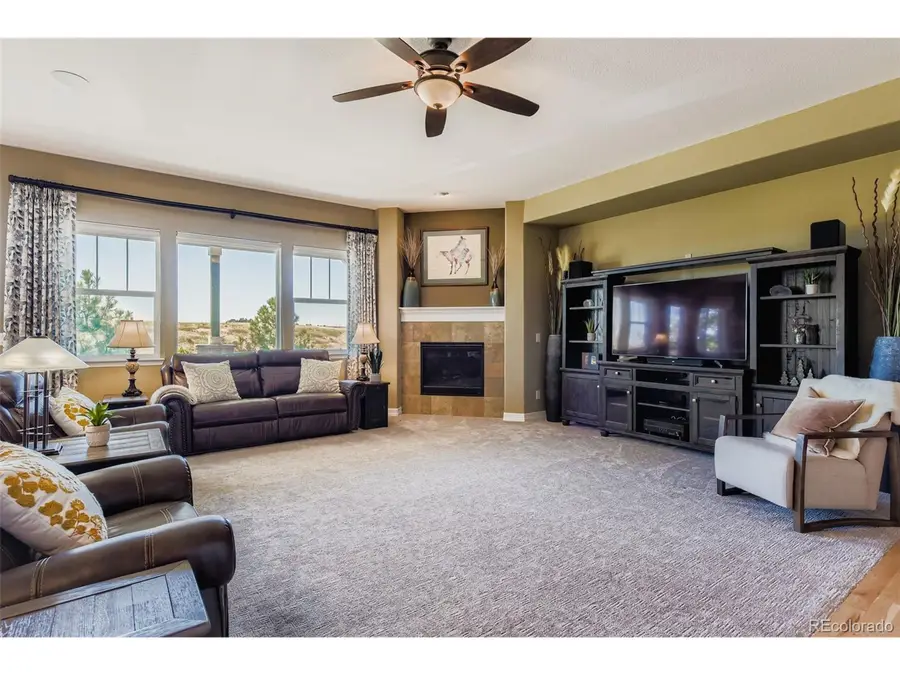 8265 S Country Club Pkwy, Aurora, CO 80016 - Image #3