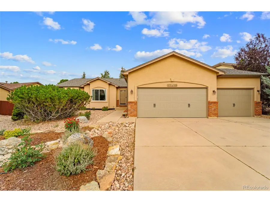 17215 Buffalo Valley Path, Monument, CO 80132 - Image #2