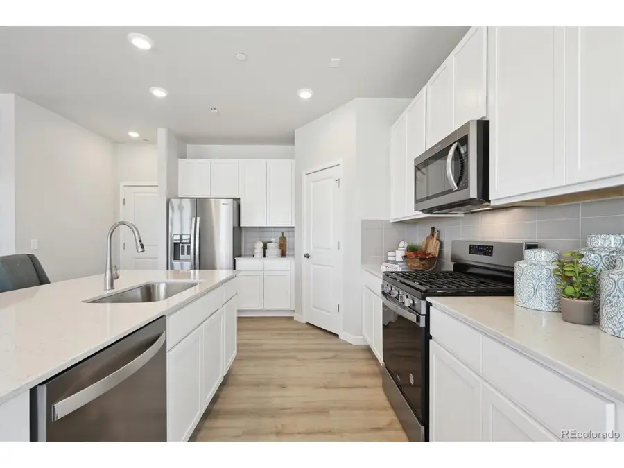 9380 Ceylon St, Commerce City, CO 80022 - Image #2