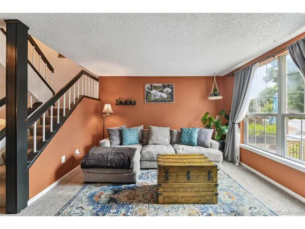 5732 W Atlantic Pl, Lakewood, CO 80227