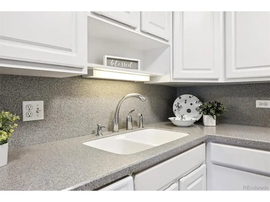 605 S Alton Way #12B, Denver, CO 80247 - Image #2