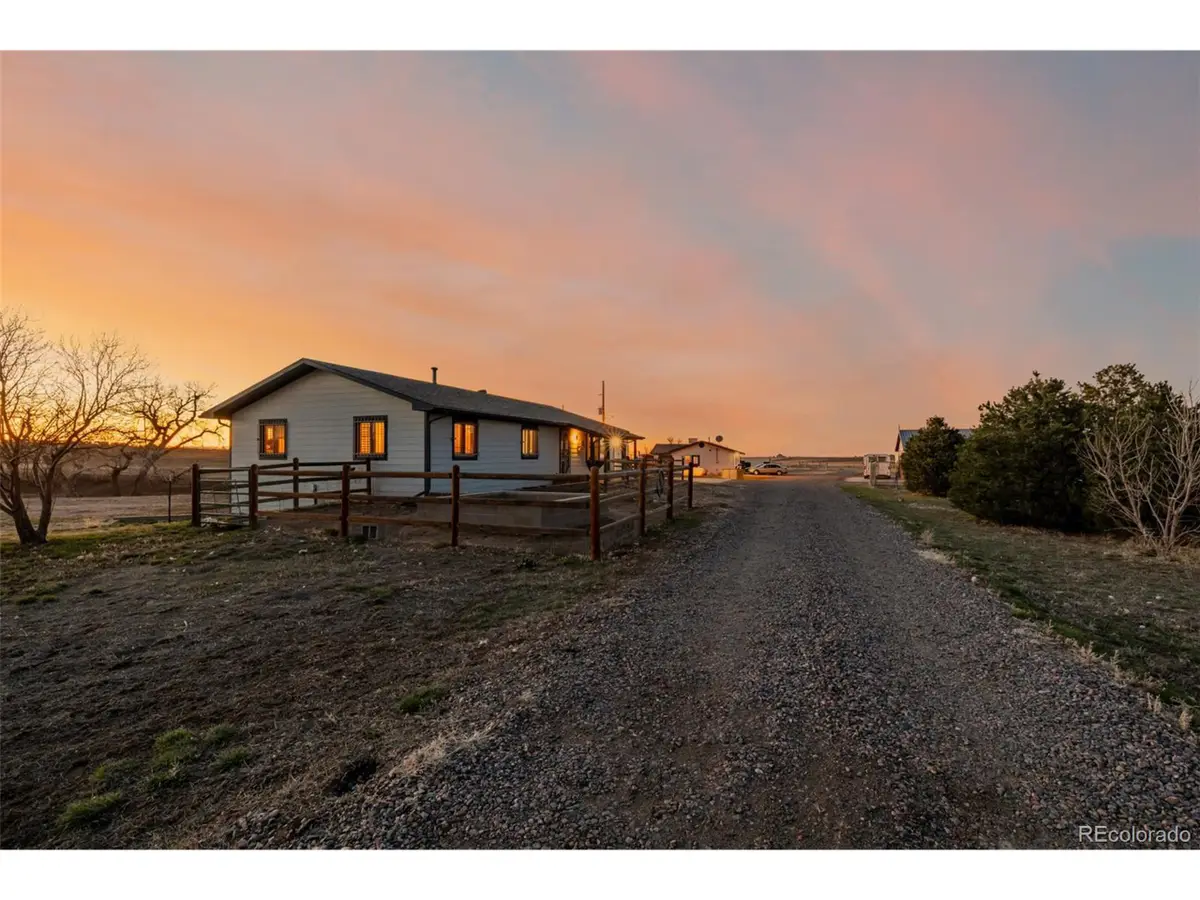 35055 E Mississippi Ave, Watkins, CO 80137 - #1