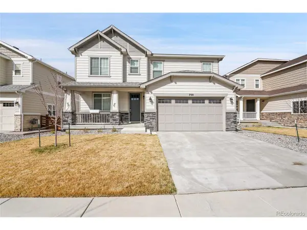 700 Split Rock Dr, Erie, CO 80516