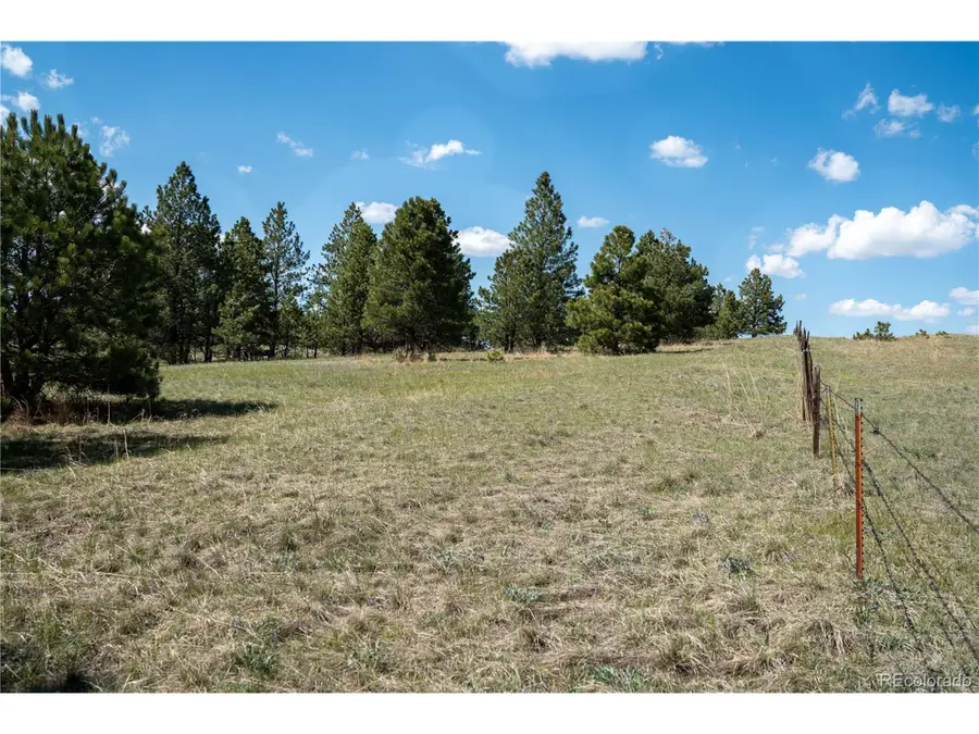 2 Paradise Cir, Elizabeth, CO 80107 - Image #2