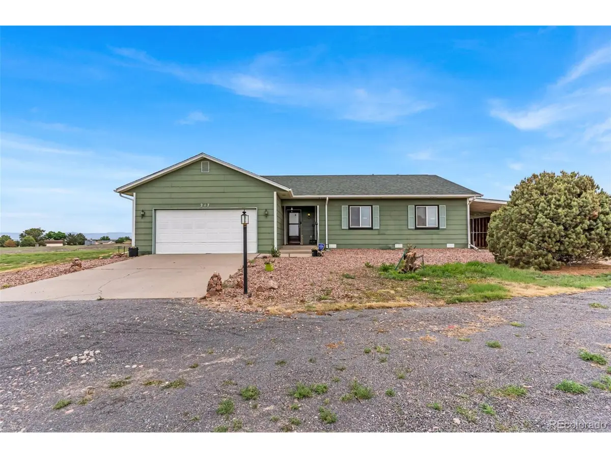 217 W Linden Ave, Pueblo, CO 81007 - #1