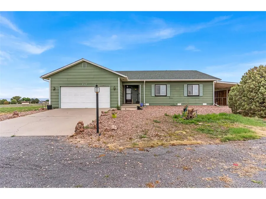 217 W Linden Ave, Pueblo, CO 81007 - #2