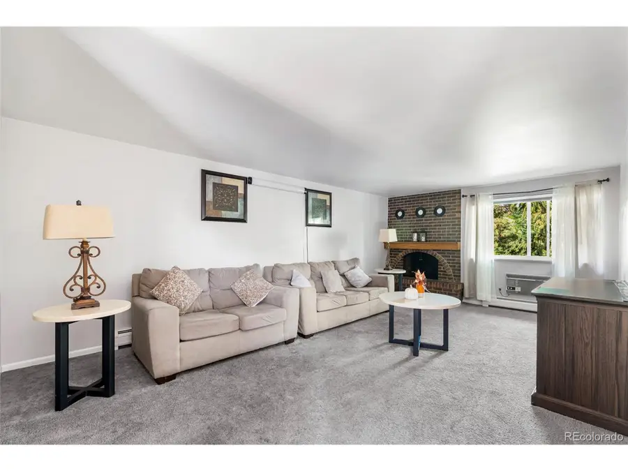 2650 S Sheridan Ct, Lakewood, CO 80227 - Image #2