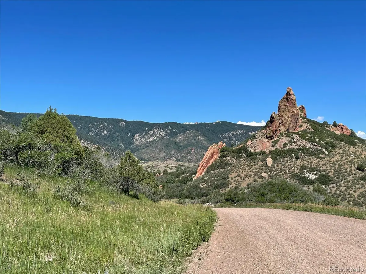 5814 Country Club Dr, Larkspur, CO 80118 - #1
