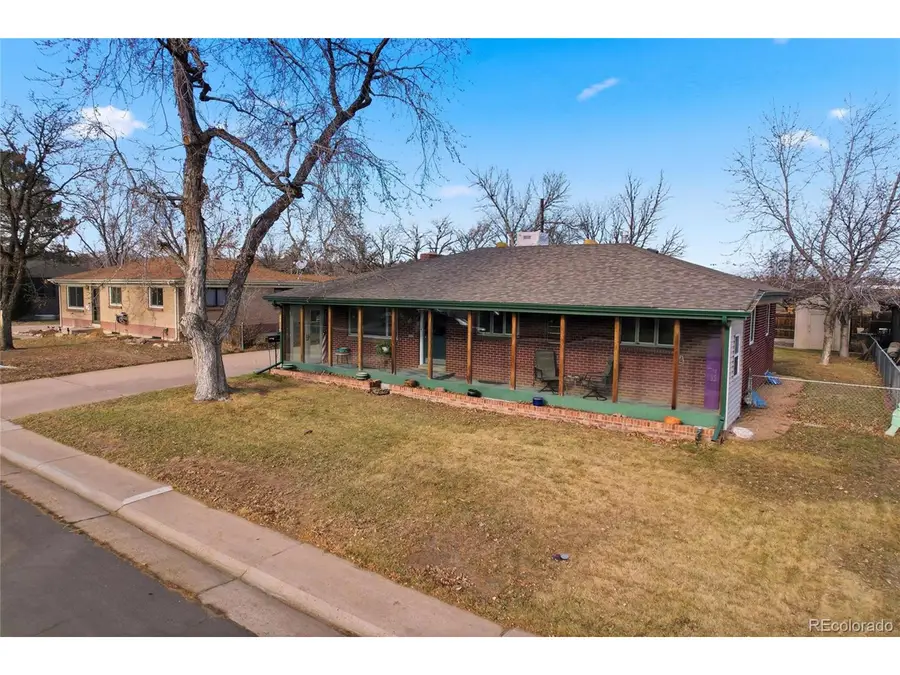 2913 W Tanforan Dr, Englewood, CO 80110 - Image #2