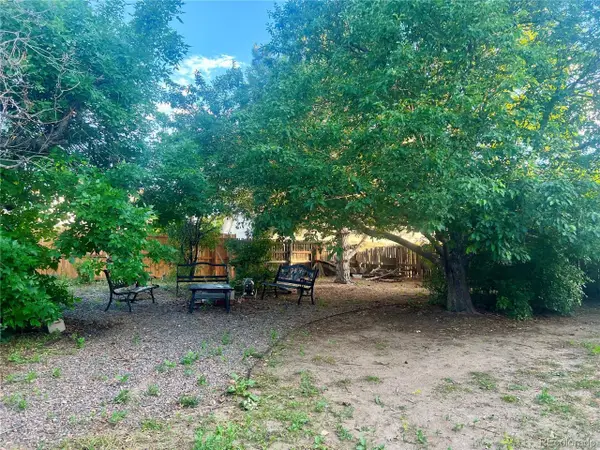 19156 E Arizona Pl, Aurora, CO 80017