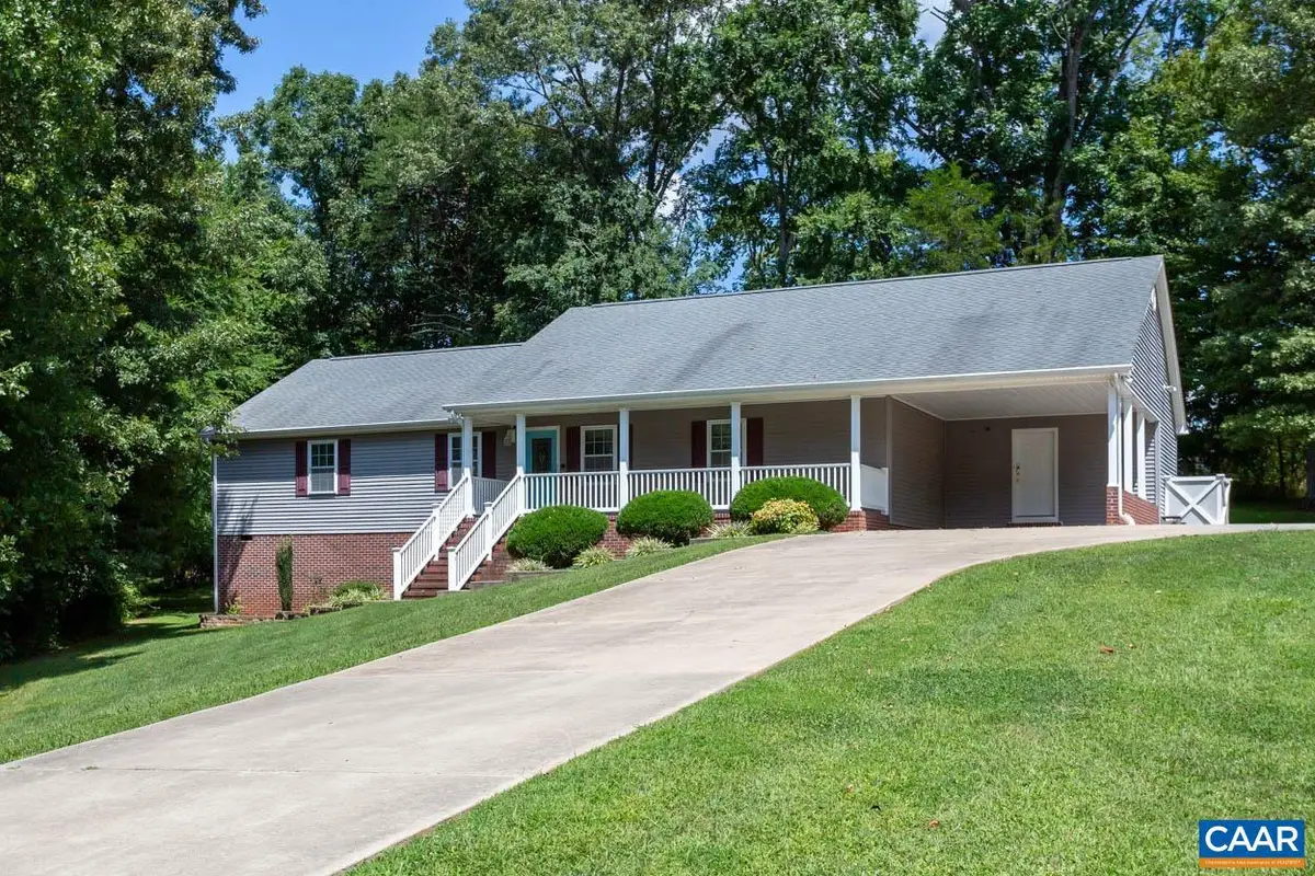 202 Smith Dr, Farmville, VA 23901 - Image #1
