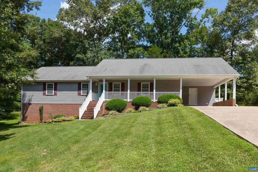 202 Smith Dr, Farmville, VA 23901 - Image #2