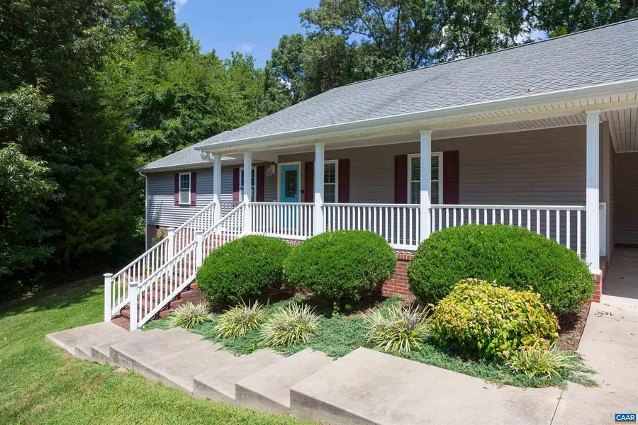 202 Smith Dr, Farmville, VA 23901 - Image #3