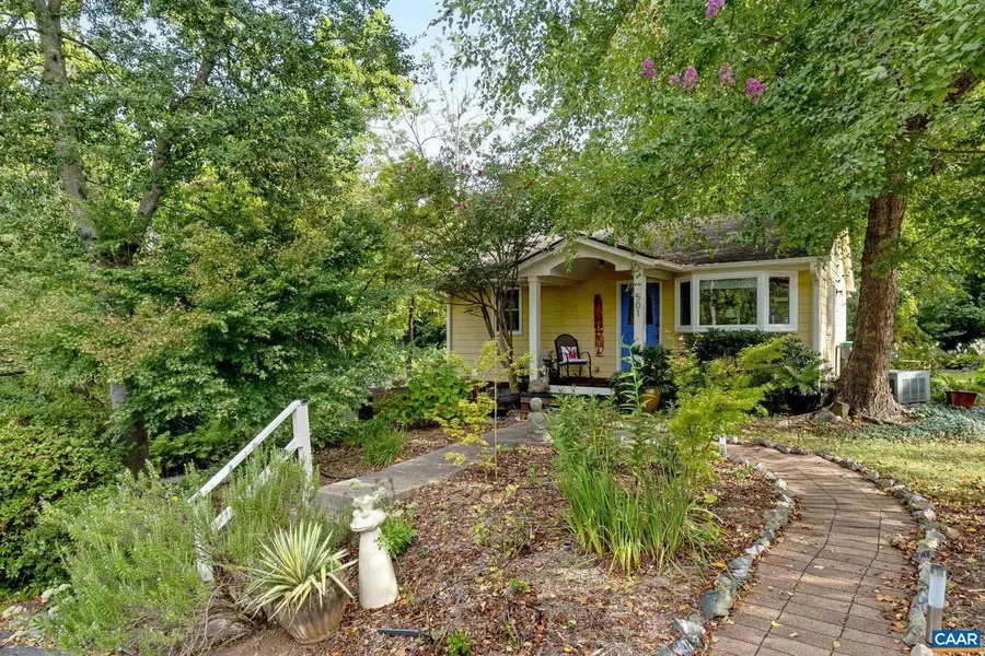 501 Stonehenge Ave, Charlottesville, VA 22902 - Image #2