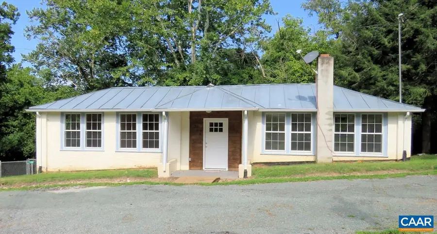 730 Canal St, Scottsville, VA 24590 - Image #2