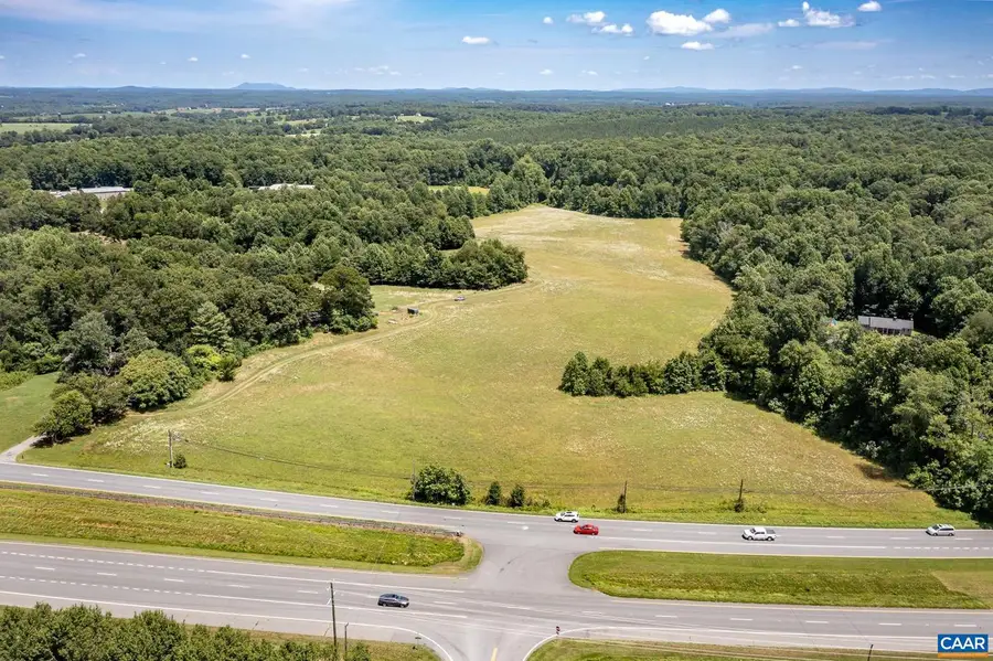 11697 Spotswood Trl, Stanardsville, VA 22973 - Image #2