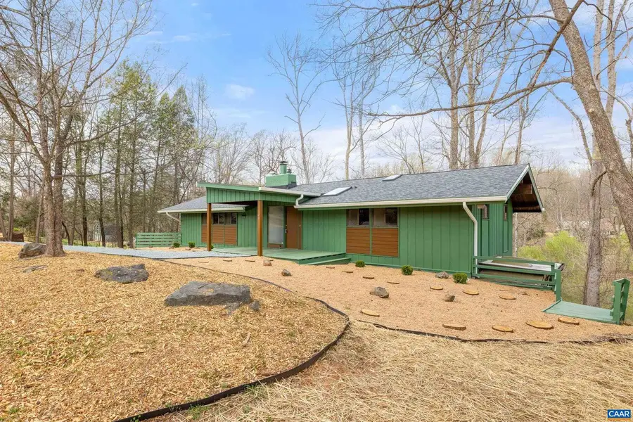 108 Northwest Ln, Charlottesville, VA 22911 - Image #2