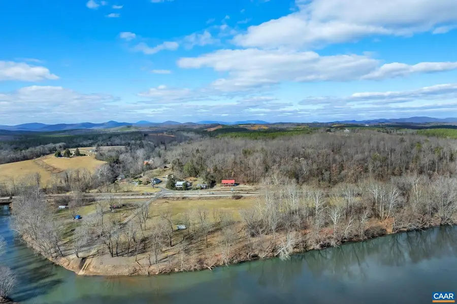 3340 James River Rd, Howardsville, VA 24562 - Image #3