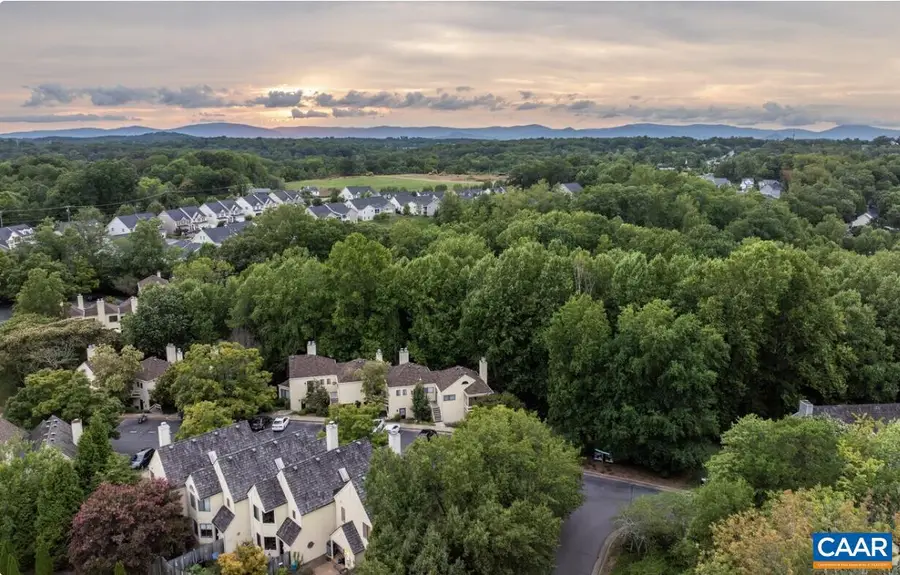 732 Exton Ct, Charlottesville, VA 22901 - Image #2