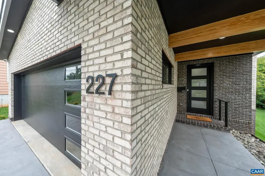 320a Ne 11th St, Charlottesville, VA 22902 - Image #3