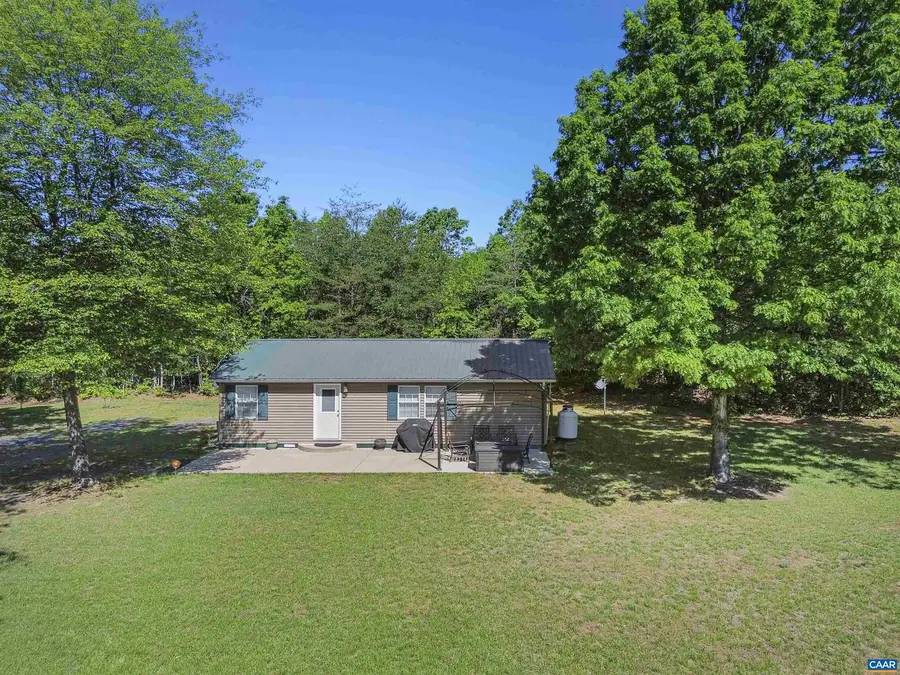10239 Howardsville Rd, Howardsville, VA 24562 - Image #2