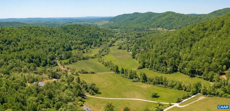 1362 Fortunes Cove Ln, Lovingston, VA 22949 - Image #2