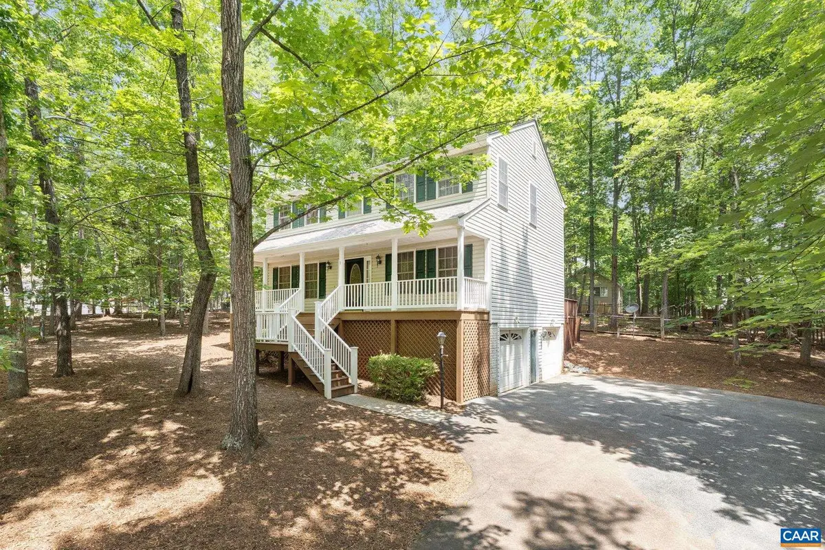 1 West Lake Forest Dr, Palmyra, VA 22963 - Image #1