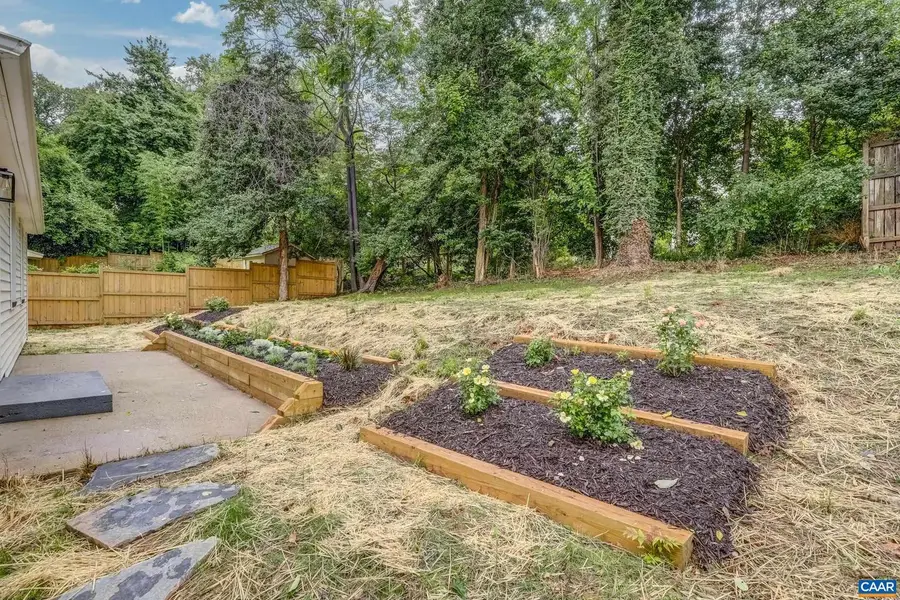 1623 Mason Ln, Charlottesville, VA 22903 - Image #3