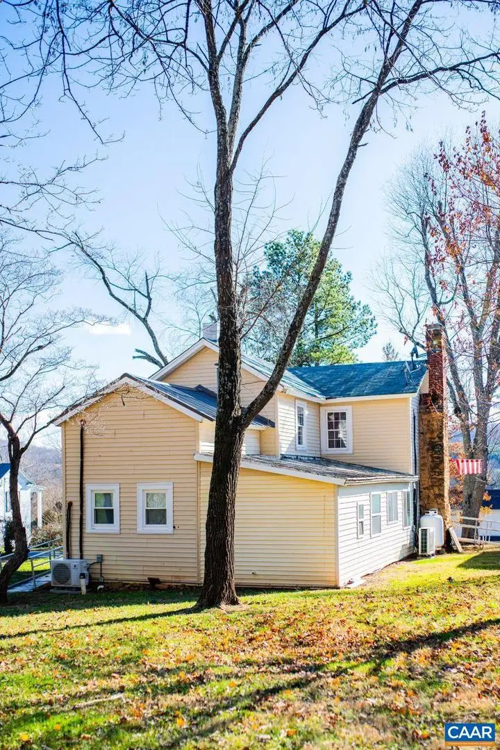 67 Lentz Ln, Shipman, VA 22971 - Image #2