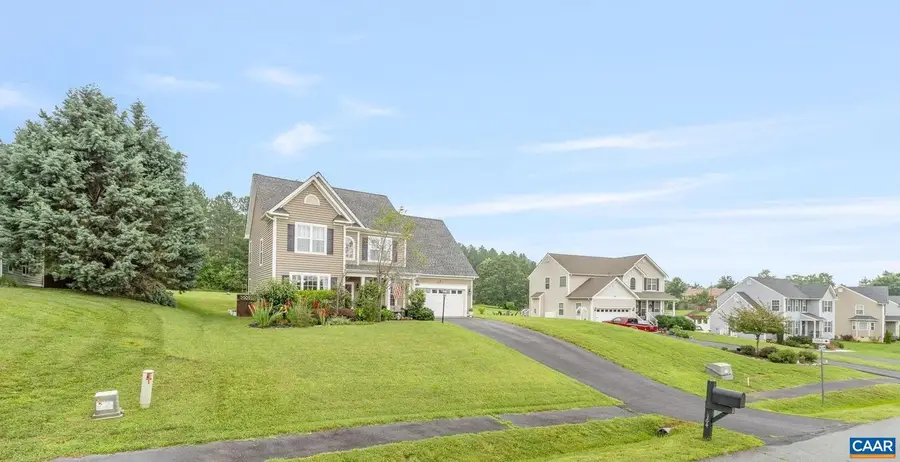 164 Glen Cir, Troy, VA 22974 - Image #2