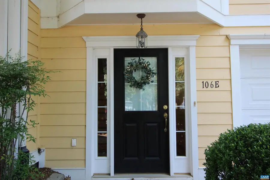 106 Melbourne Prk #e, Charlottesville, VA 22901 - Image #2