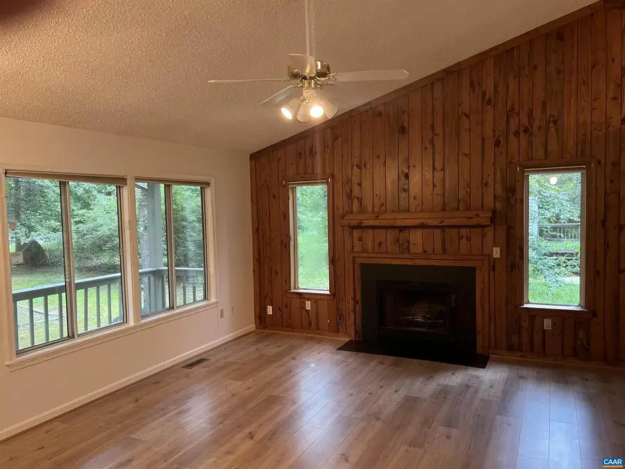 7 Englewood Dr, Palmyra, VA 22963 - Image #3