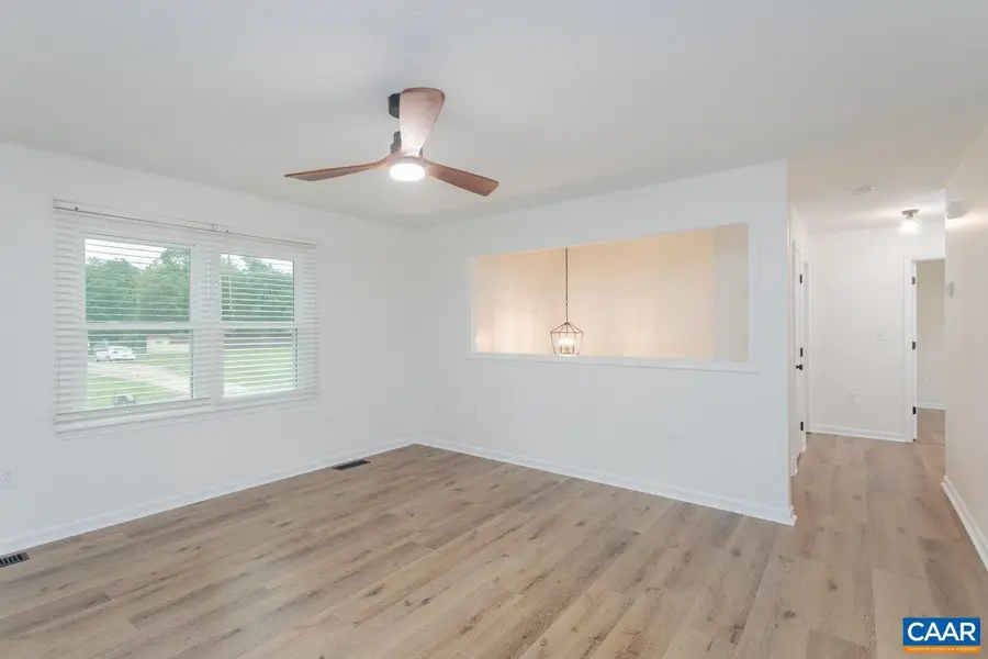 37 Auburn Dr, Grottoes, VA 24441 - Image #3