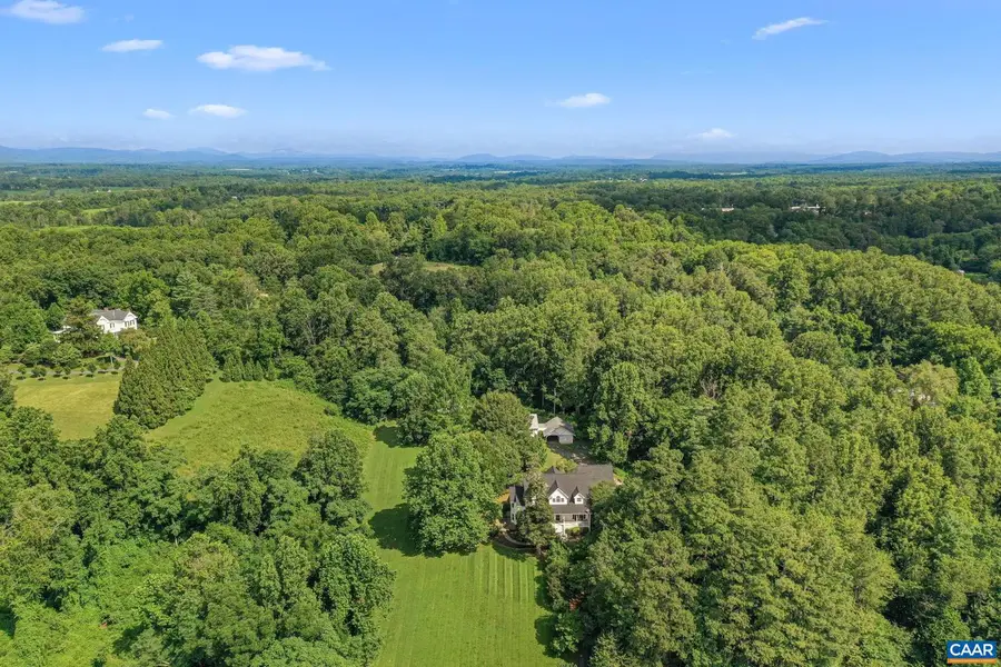 690 Page St, Scottsville, VA 24590 - Image #3