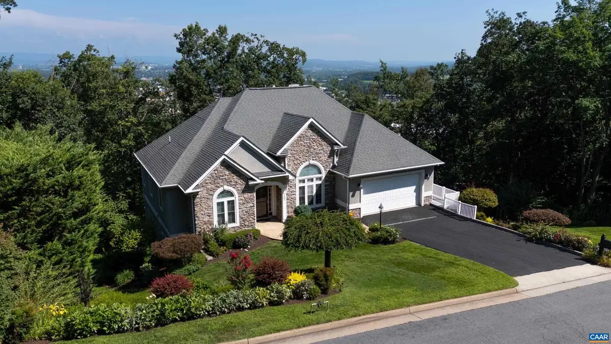 137 Diamond Ct, Harrisonburg, VA 22801 - Image #1