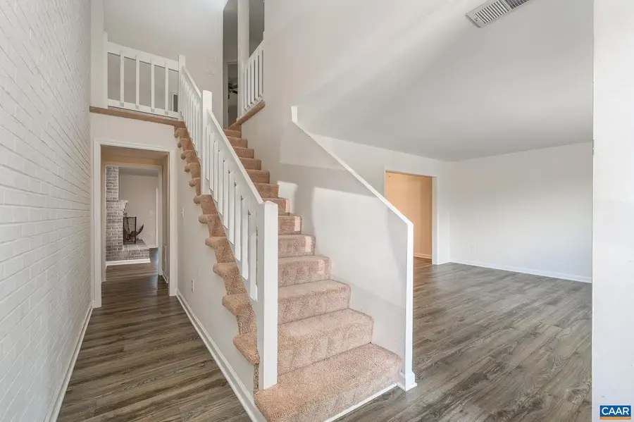 114 Harvest Dr, Charlottesville, VA 22903 - Image #2