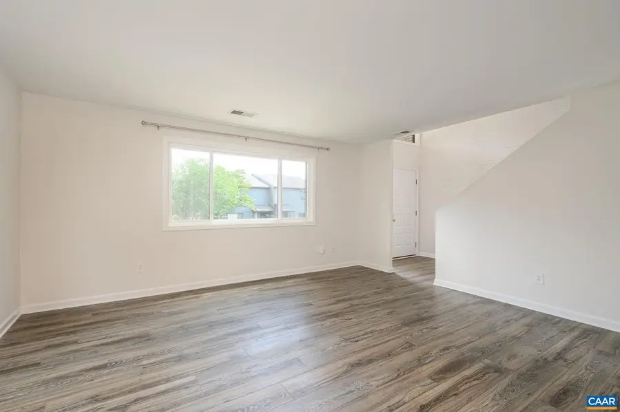 114 Harvest Dr, Charlottesville, VA 22903 - Image #3