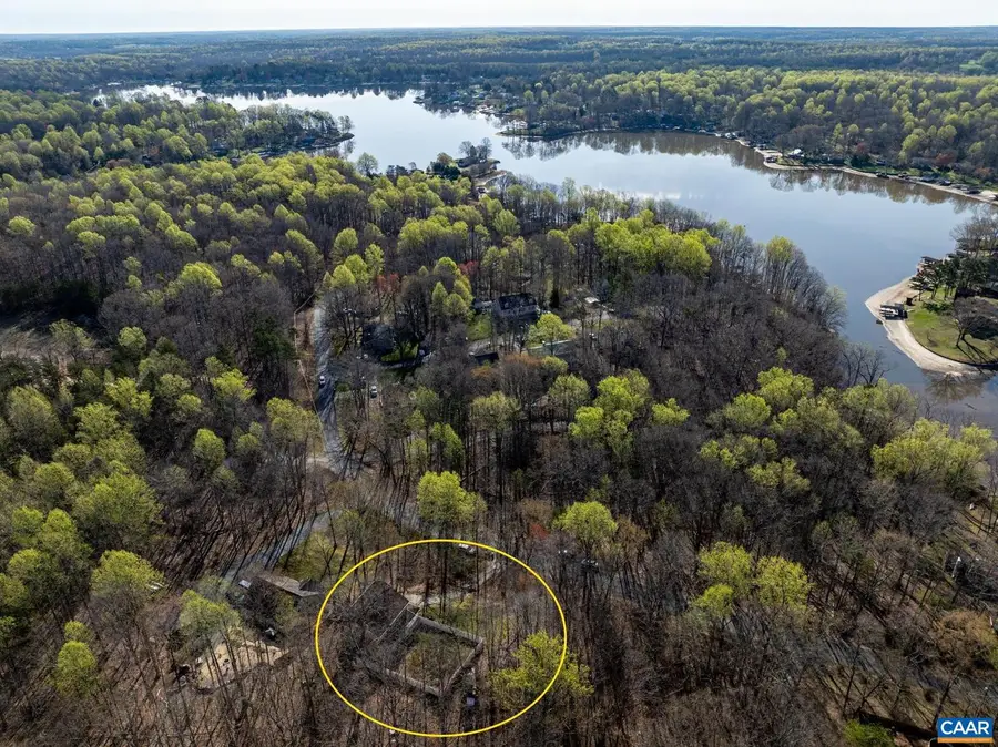 2102 N Lakeshore Dr, Louisa, VA 23093 - Image #2