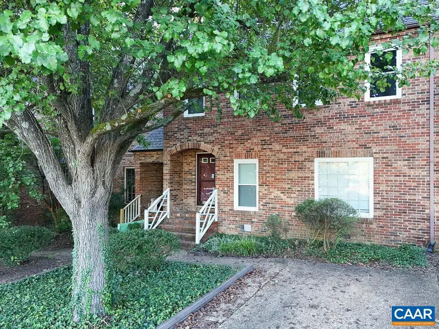 136 Brandywine Ct, Charlottesville, VA 22901 - Image #3